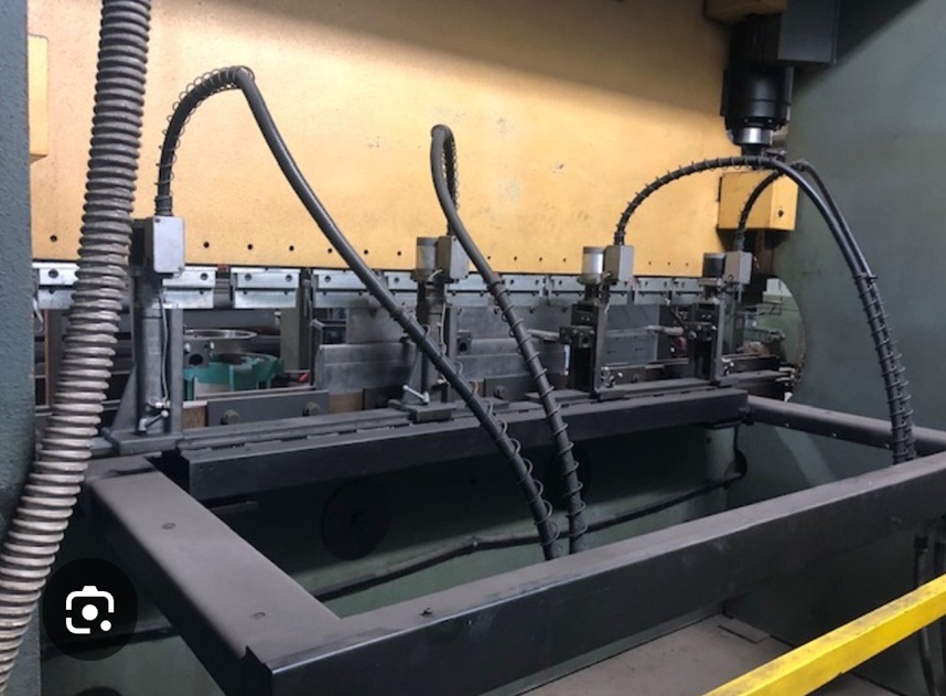 Piegatrice Schiavi 3000 x 160 ton CNC